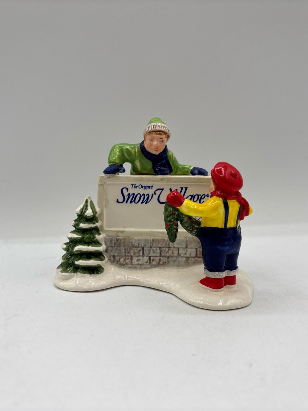 Department 56 1989 Vintage OSV Kids Decorating The Village Sign 5134-9 Retired